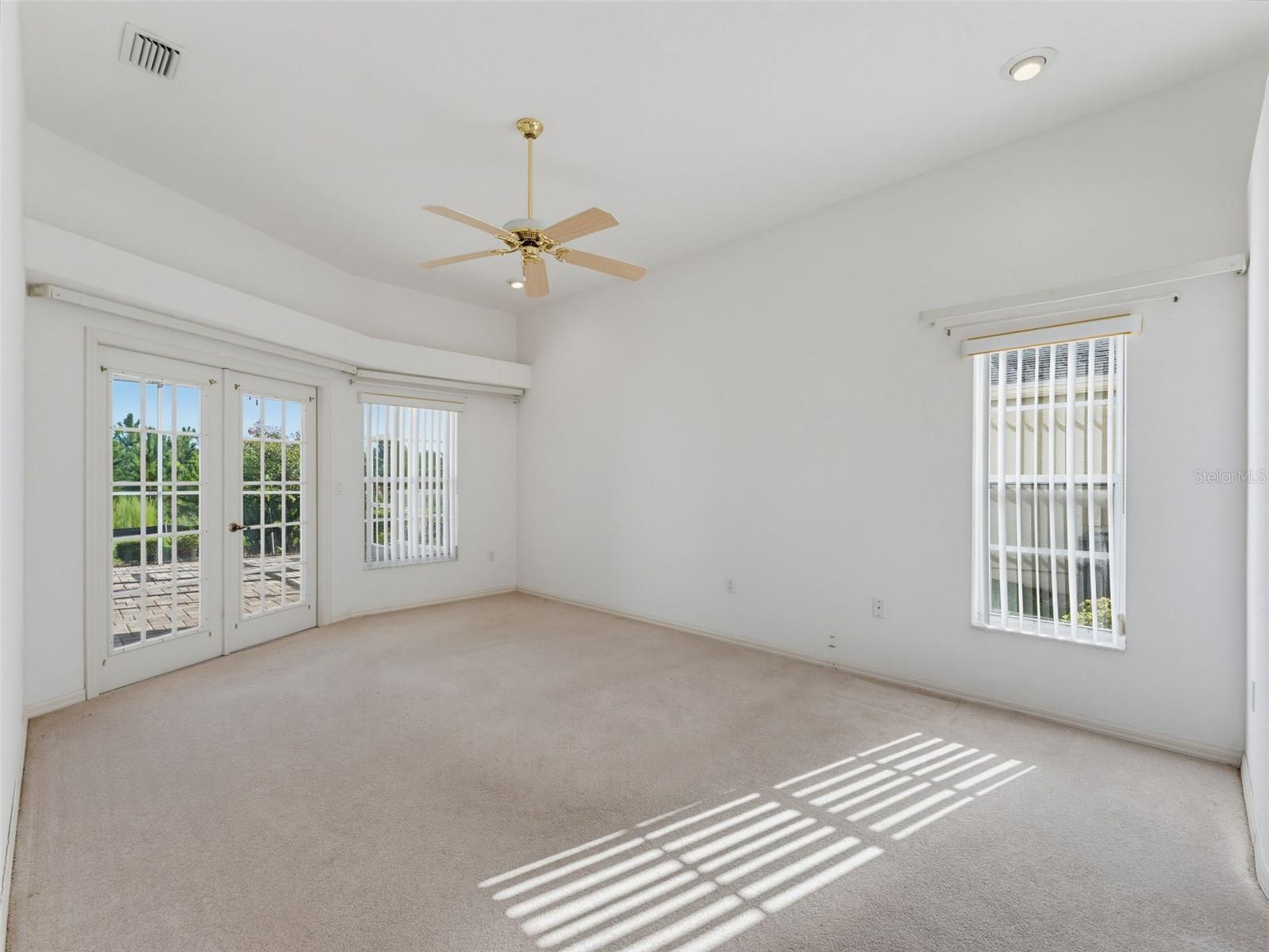 8425 DANBURY LN — photo 9