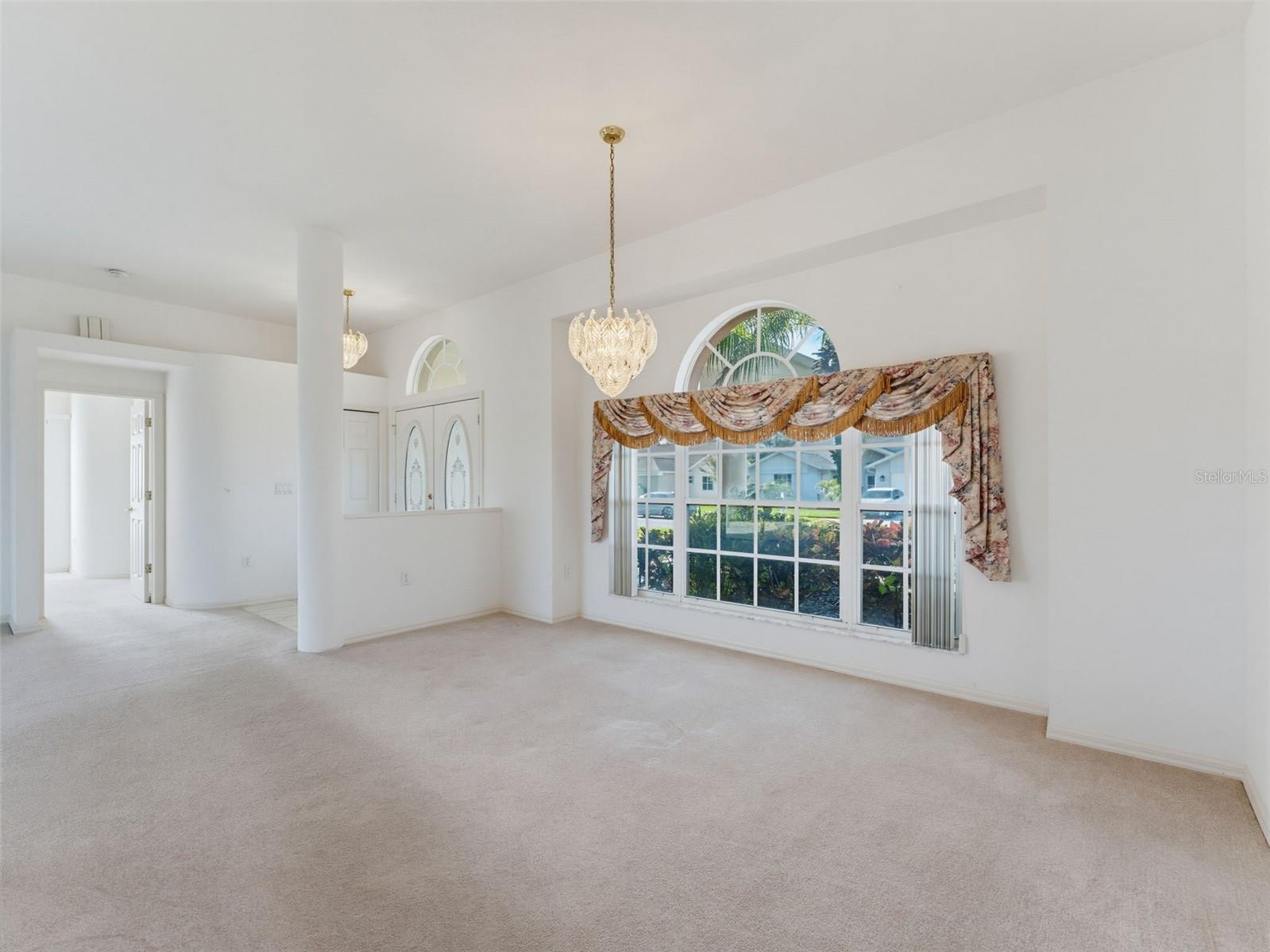 8425 DANBURY LN — photo 7