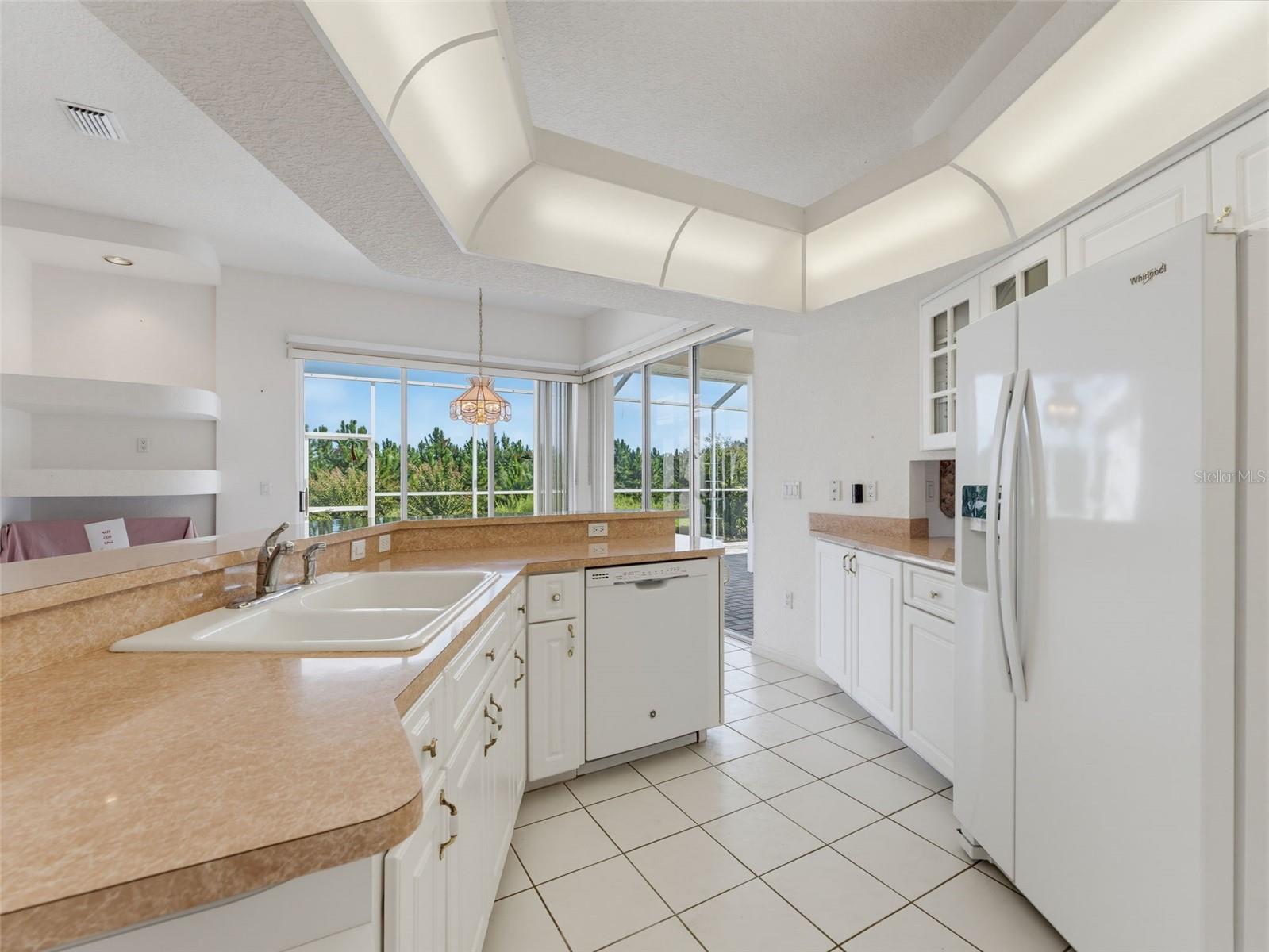 8425 DANBURY LN — photo 21