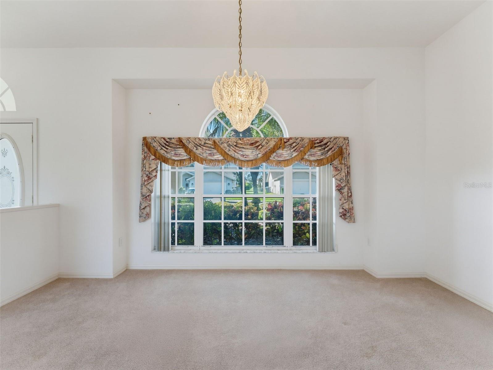 8425 DANBURY LN — photo 32