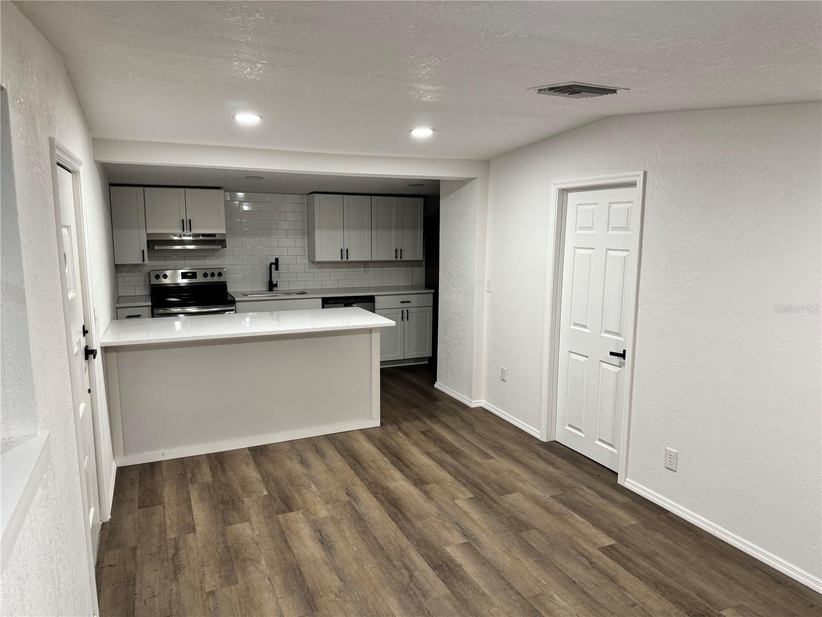 38839 MILLER AVE — photo 7
