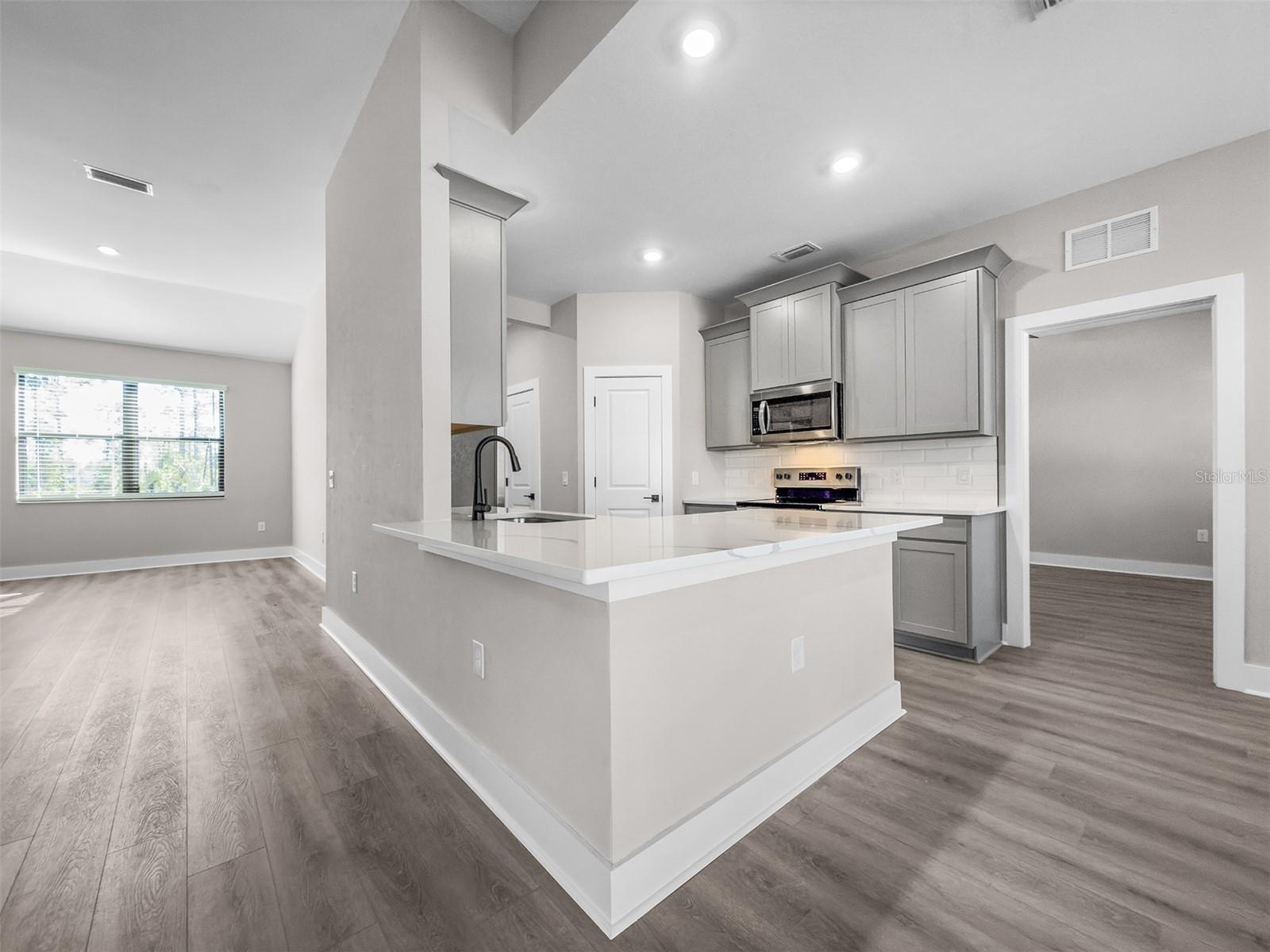 2411 GALLAGHER RD — photo 4