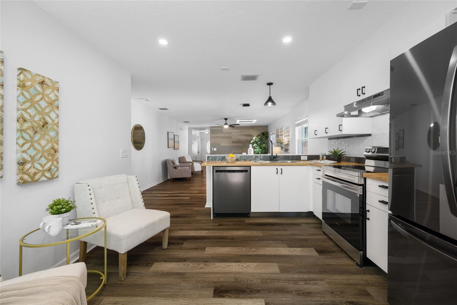 608 2ND ST SW — photo 33