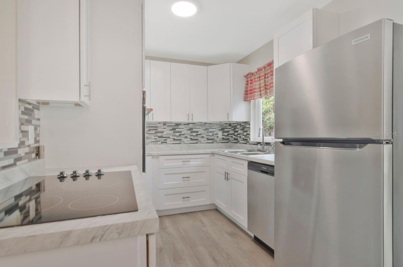 7713 W POWHATAN AVE — photo 10