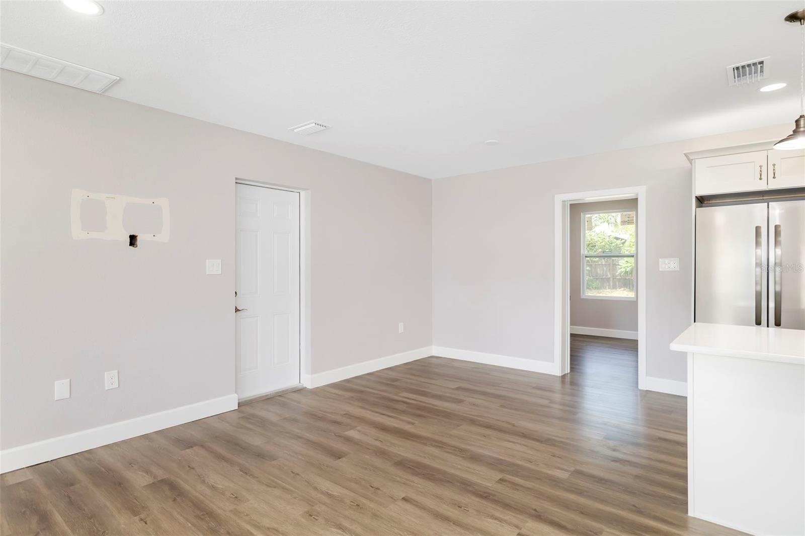 2253 GOLDENROD ST — photo 17