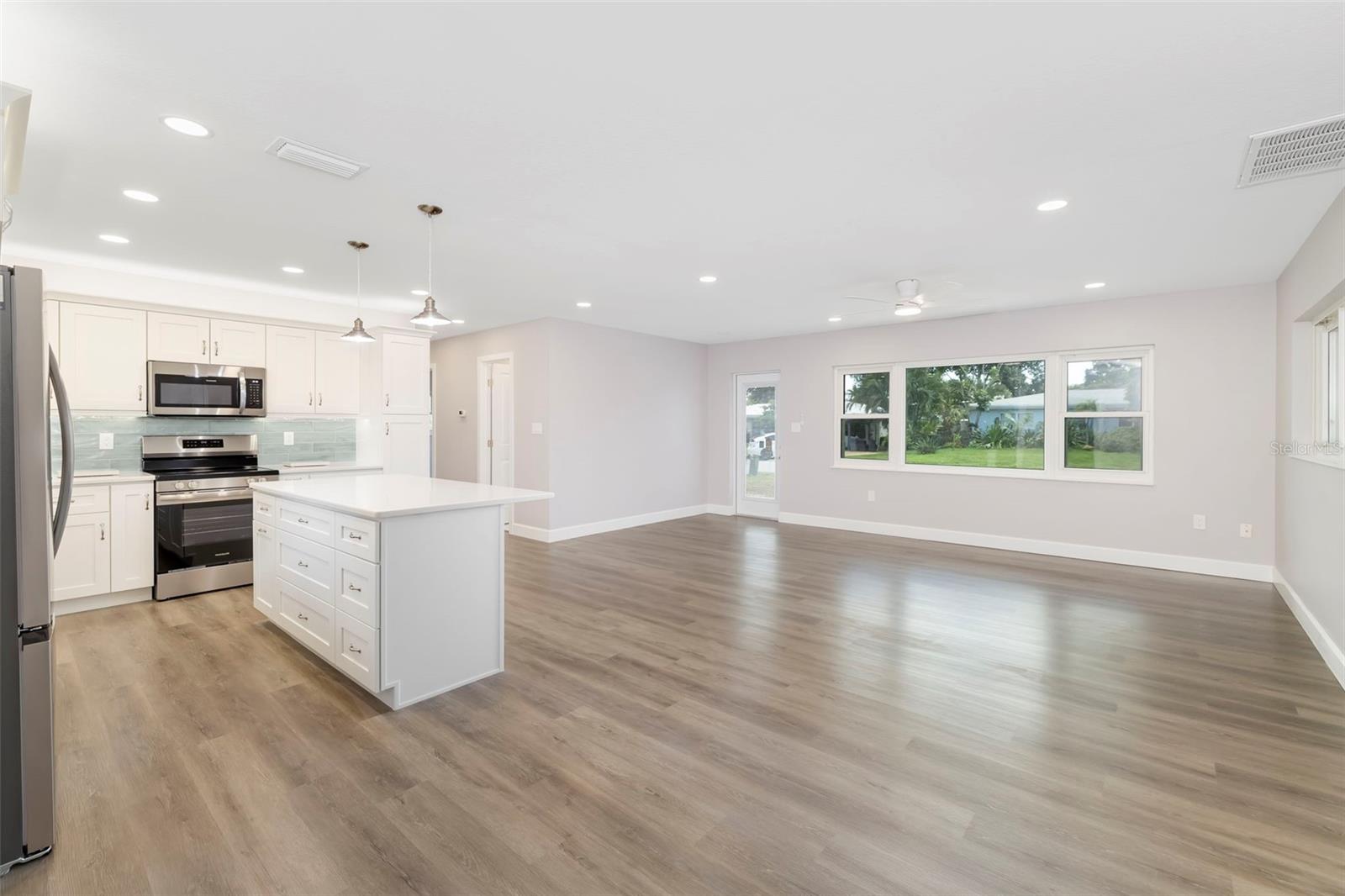 2253 GOLDENROD ST — photo 21