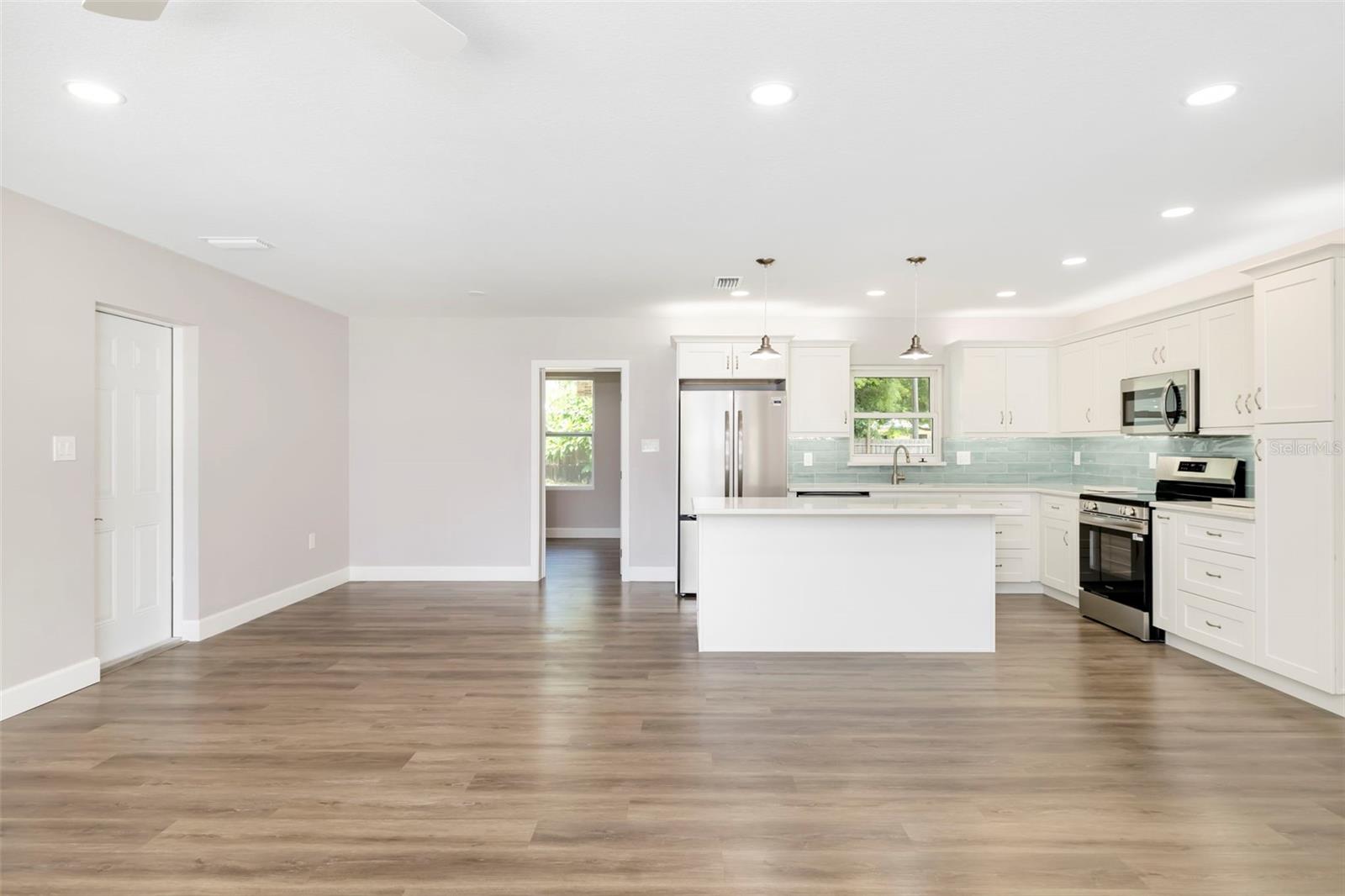 2253 GOLDENROD ST — photo 11