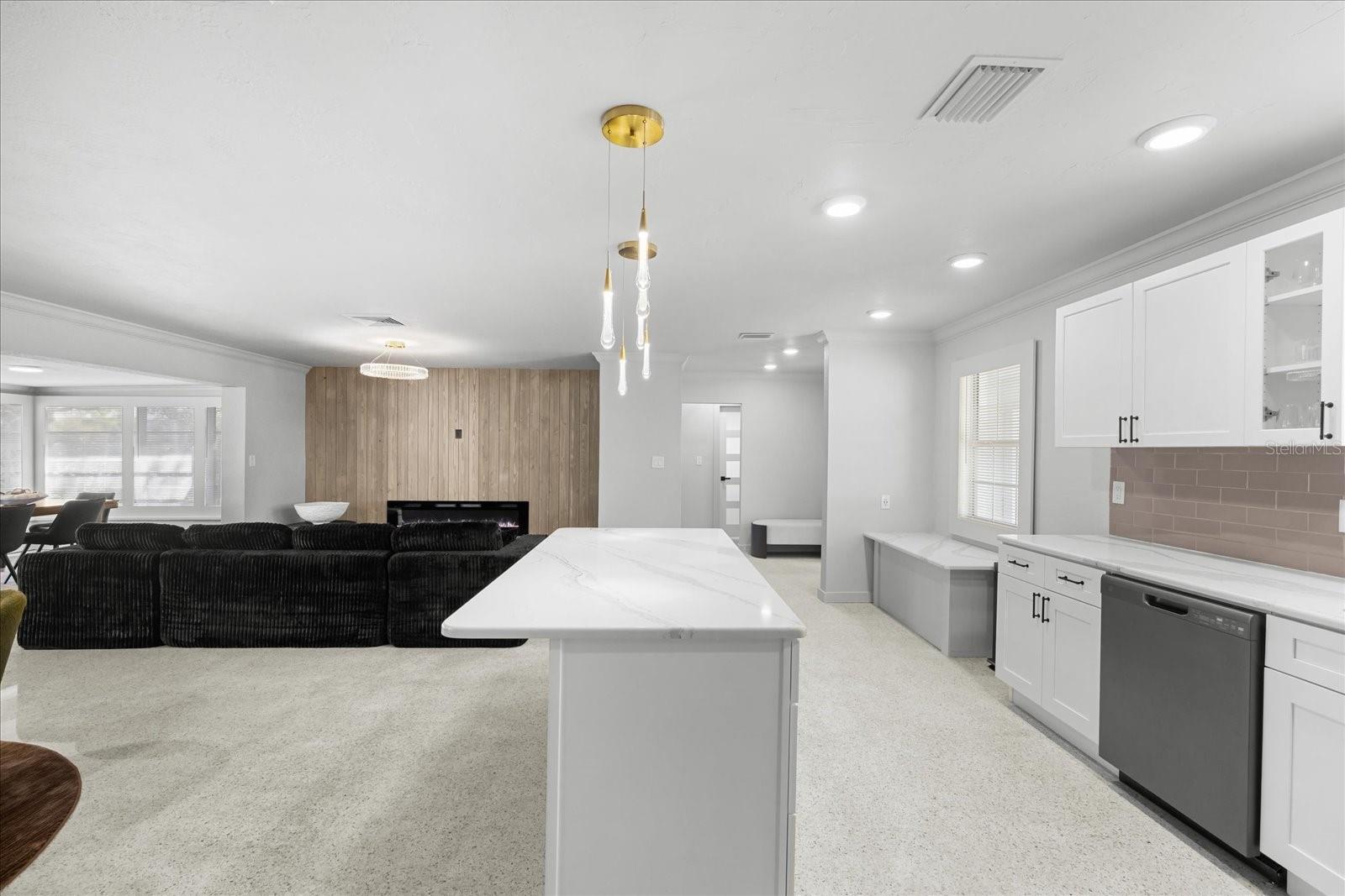 10001 S YACHT CLUB DR — photo 11
