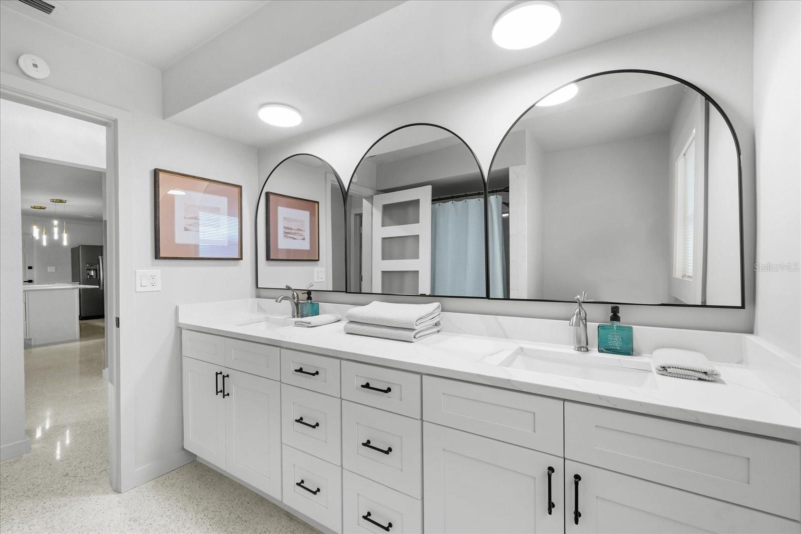 10001 S YACHT CLUB DR — photo 39
