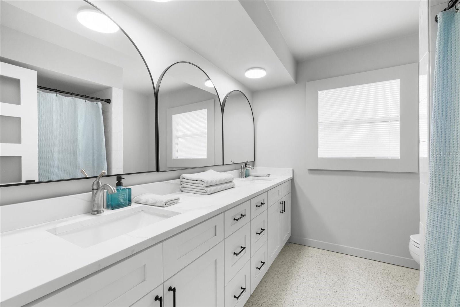 10001 S YACHT CLUB DR — photo 38