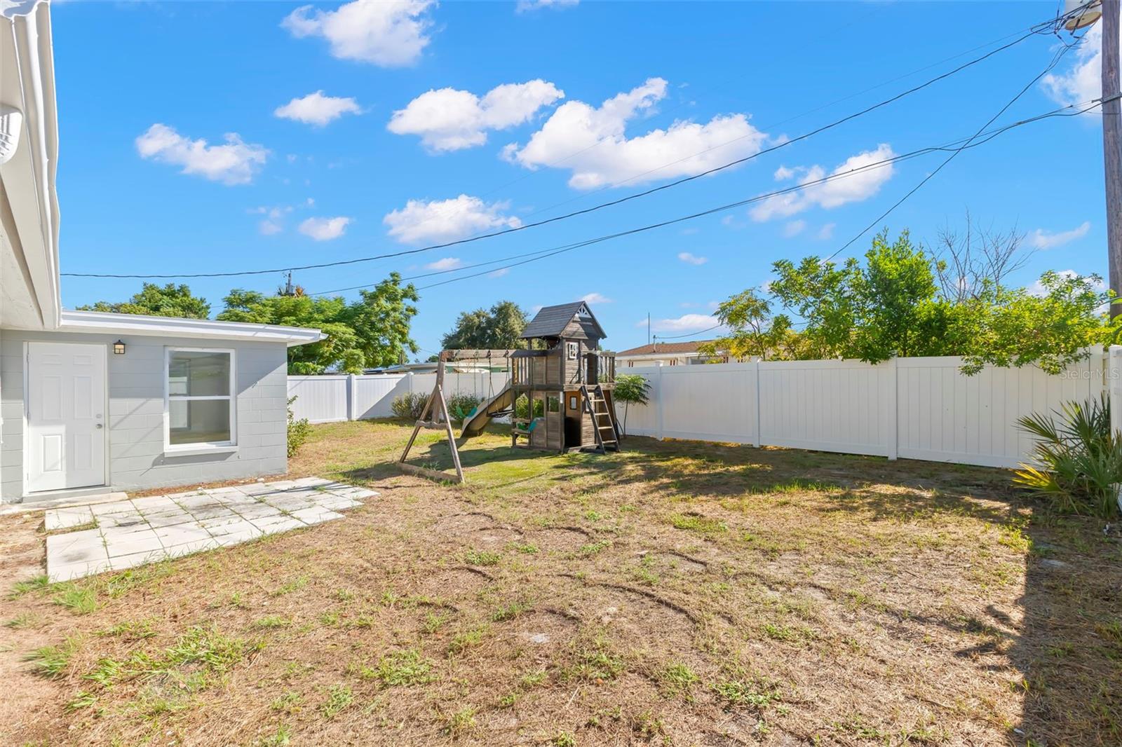 1508 DERRICK ST — photo 25