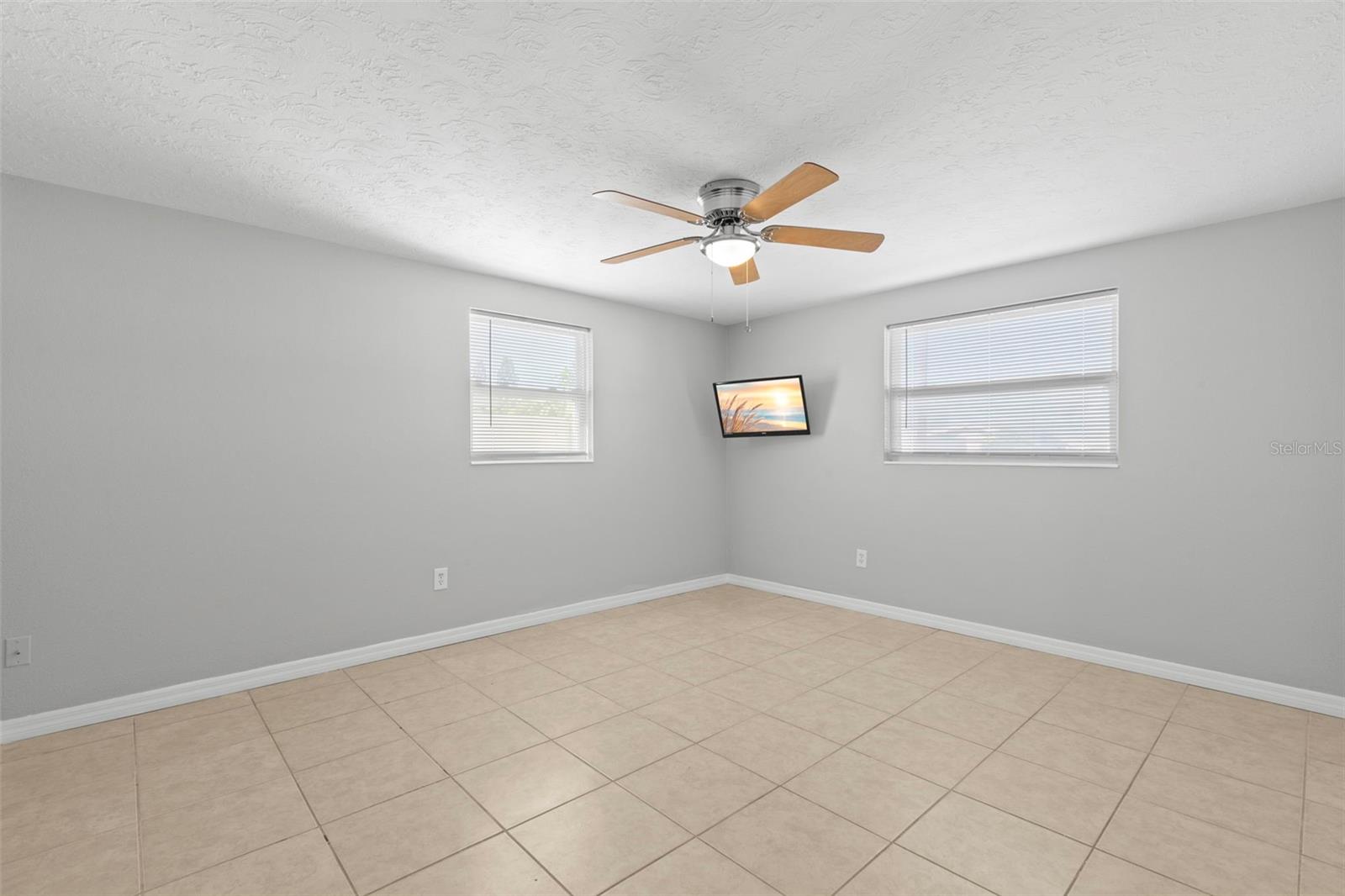 1508 DERRICK ST — photo 13
