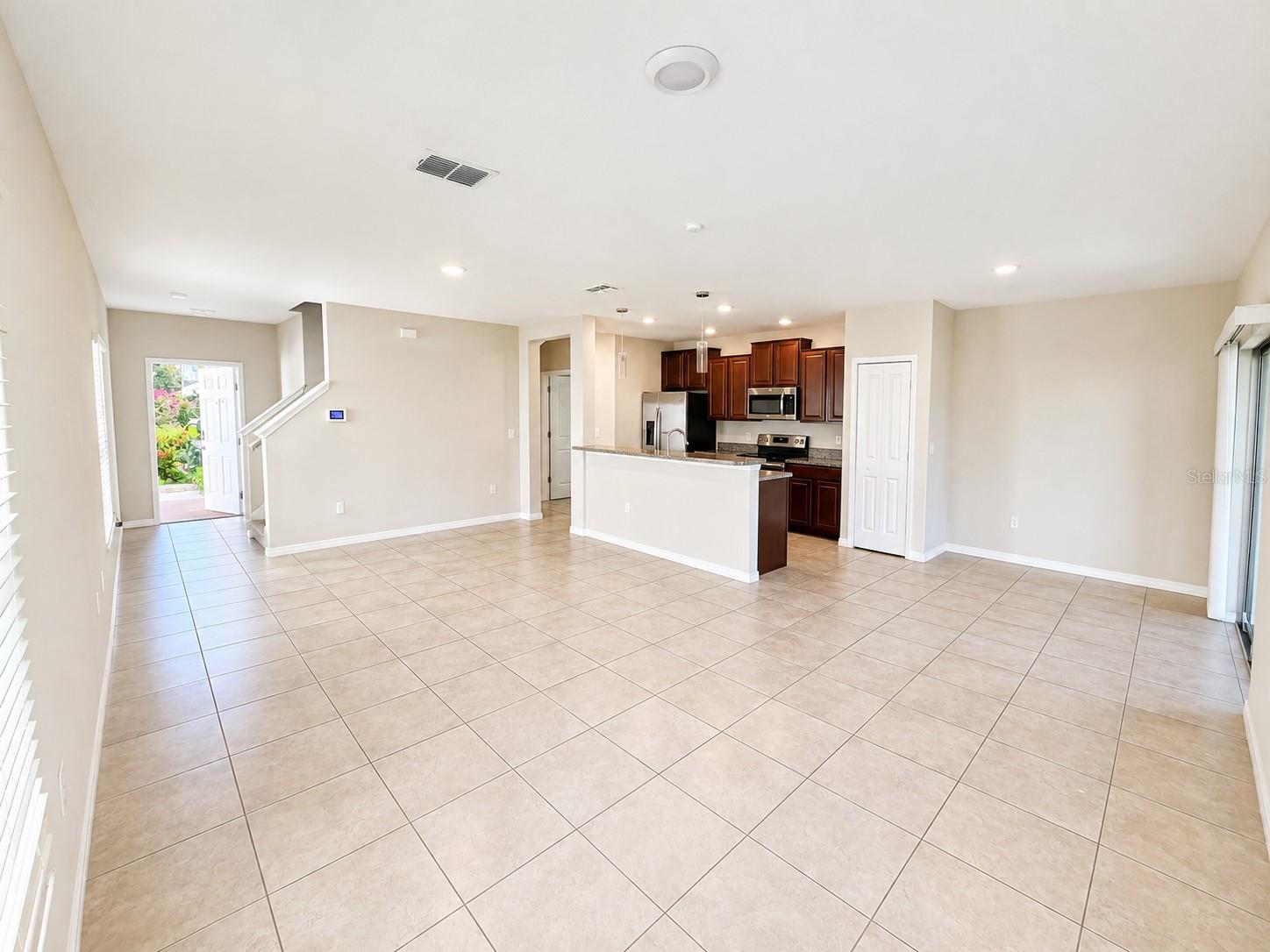 7422 EVENING PRIMROSE CT — photo 3