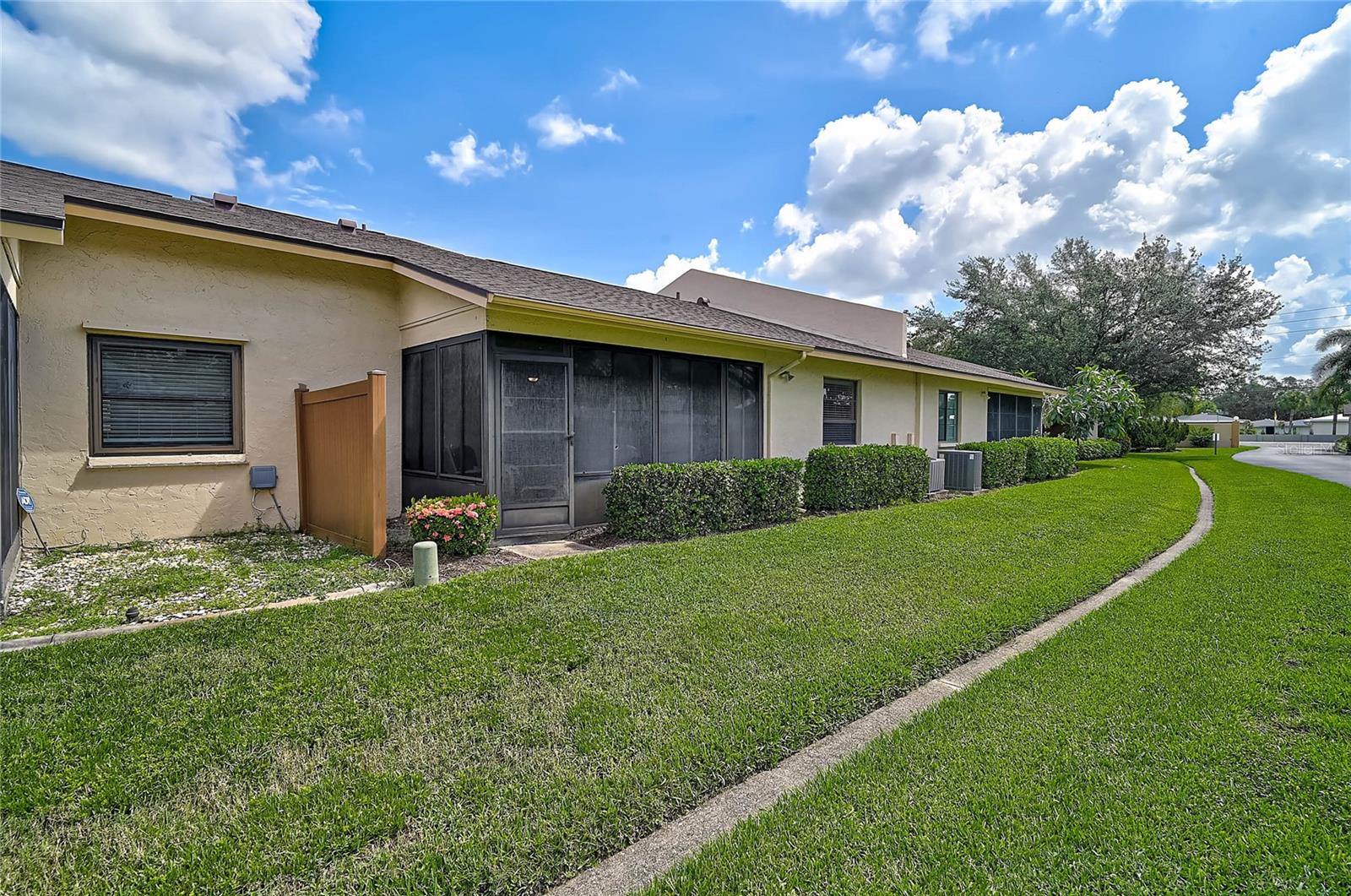 3189 GLEN ELYN BLVD #3 — photo 30
