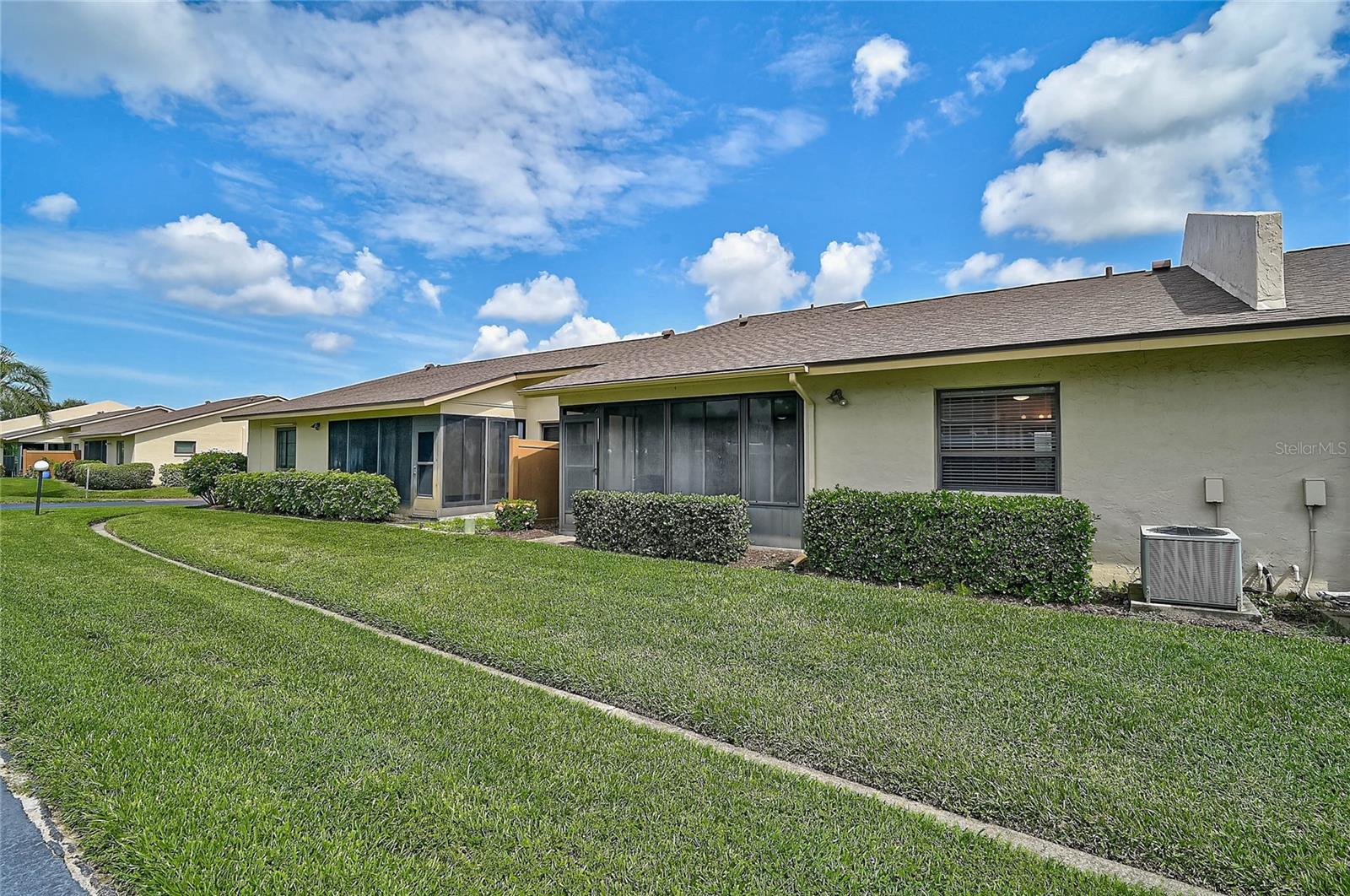 3189 GLEN ELYN BLVD #3 — photo 32