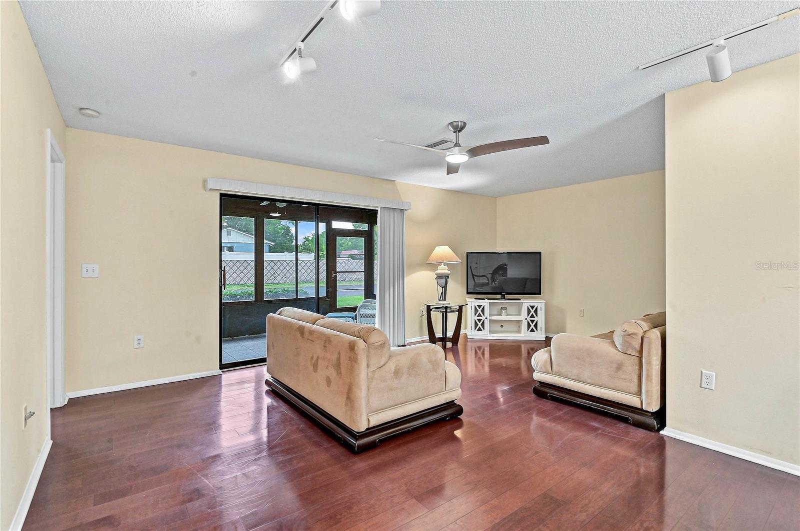 3189 GLEN ELYN BLVD #3 — photo 11
