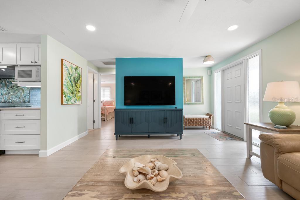 406 BAY PALMS DR — photo 10