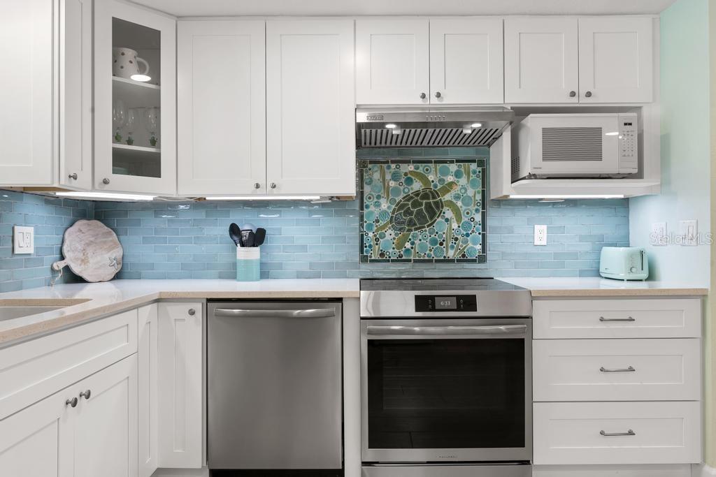 406 BAY PALMS DR — photo 13