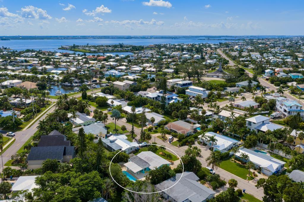 406 BAY PALMS DR — photo 38