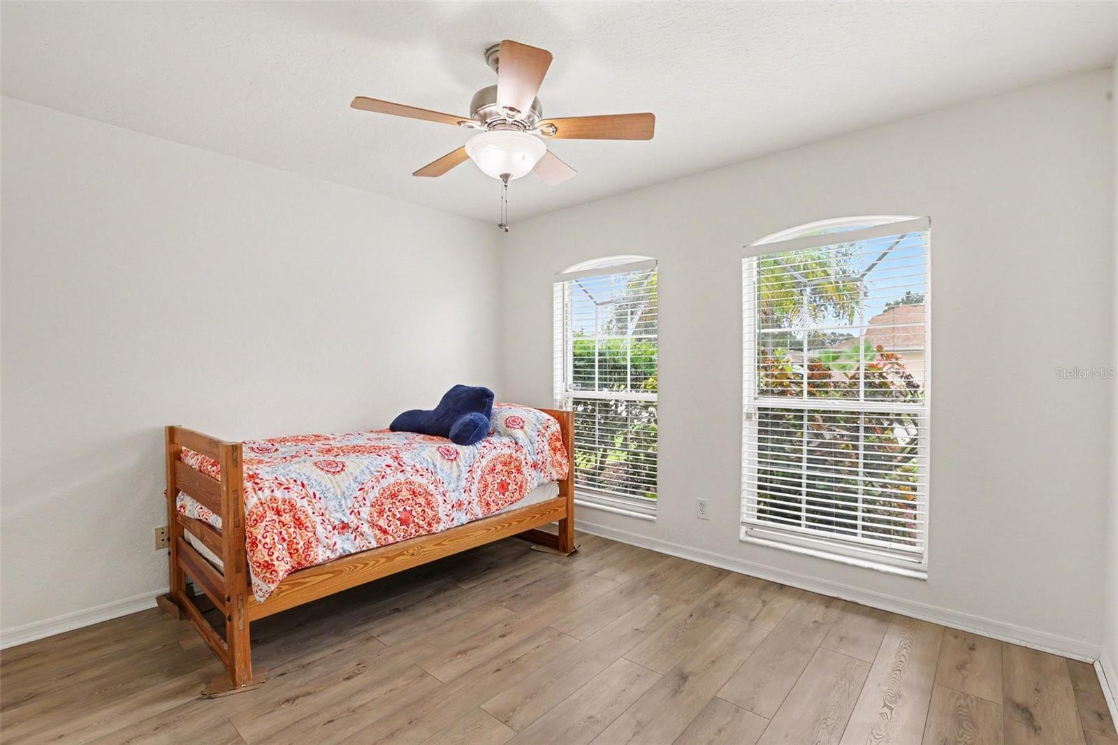 1102 VINETREE DR — photo 21