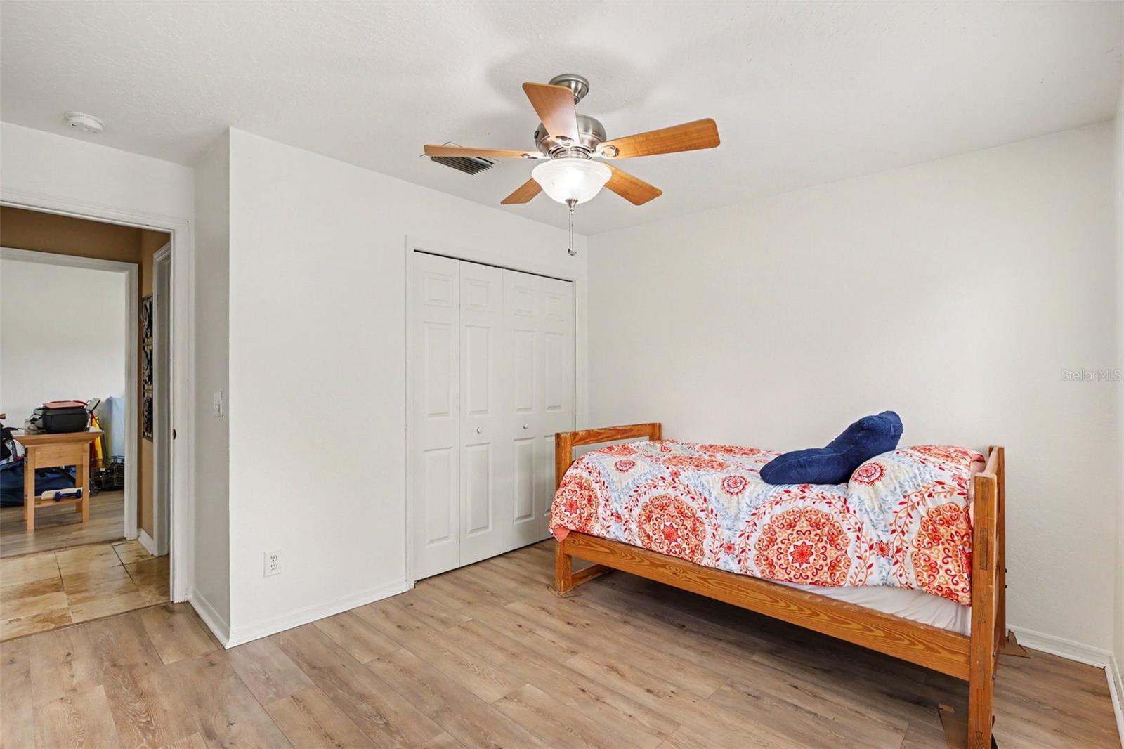 1102 VINETREE DR — photo 20