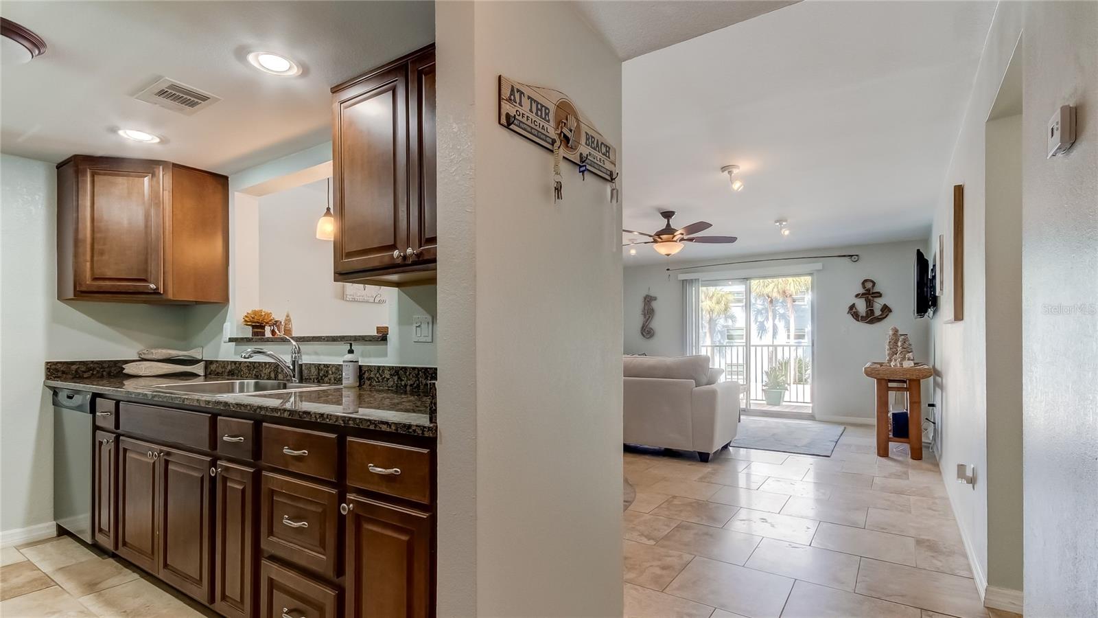 464 N PAULA DR #211 — photo 10