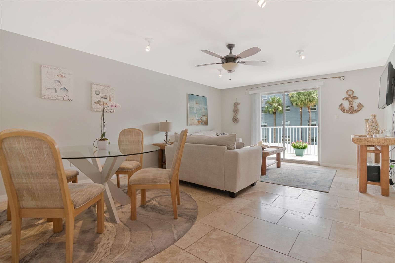 464 N PAULA DR #211 — photo 3