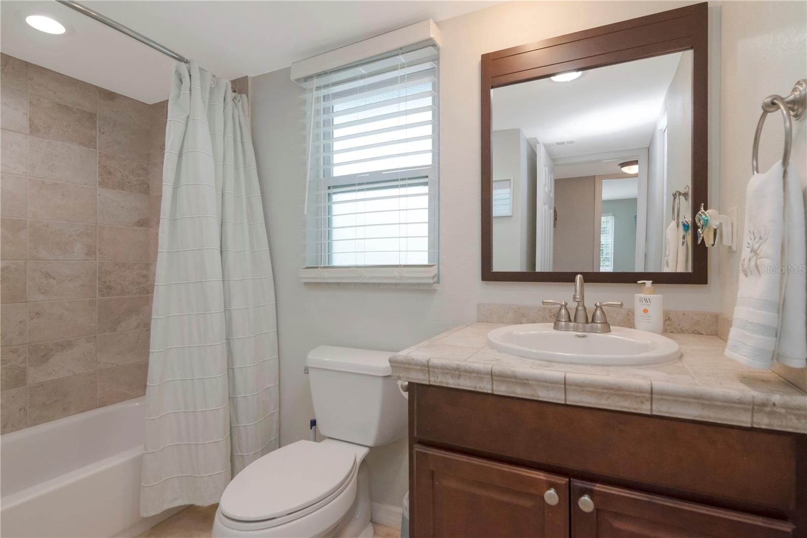 464 N PAULA DR #211 — photo 14