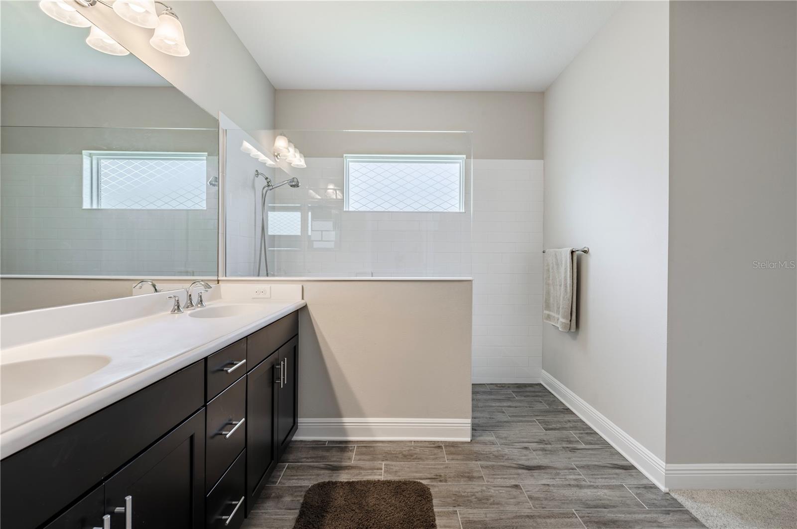 1117 THORNBURY DR — photo 26