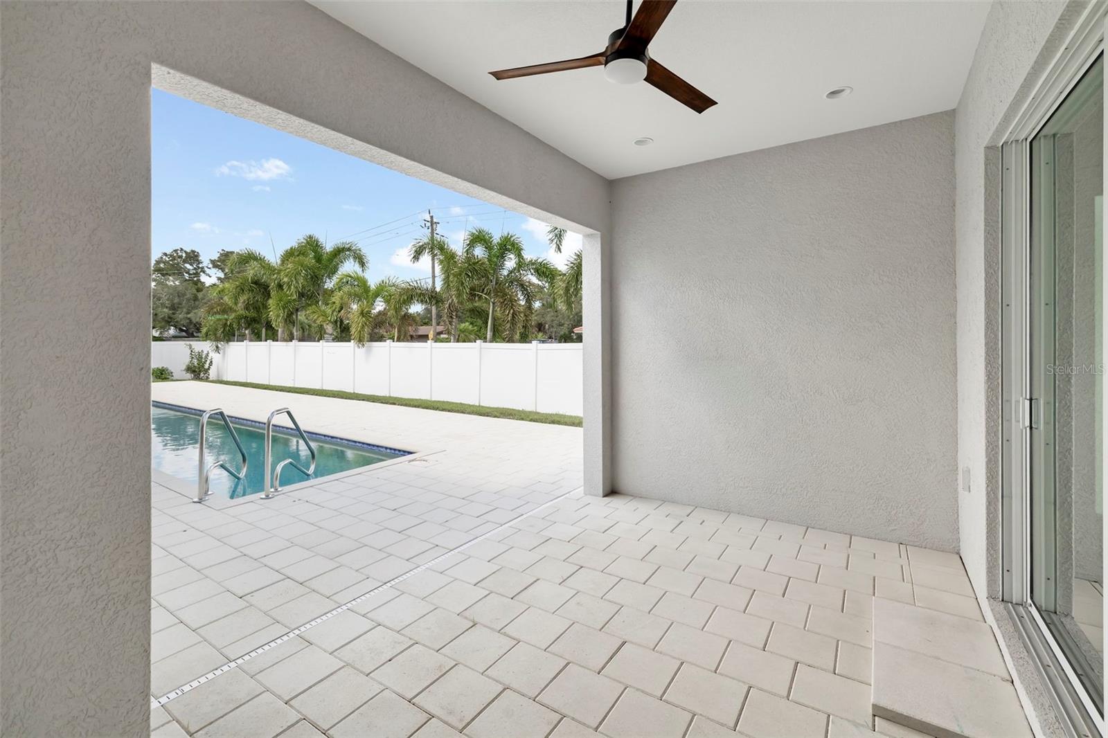4524 RIVERWOOD AVE — photo 39