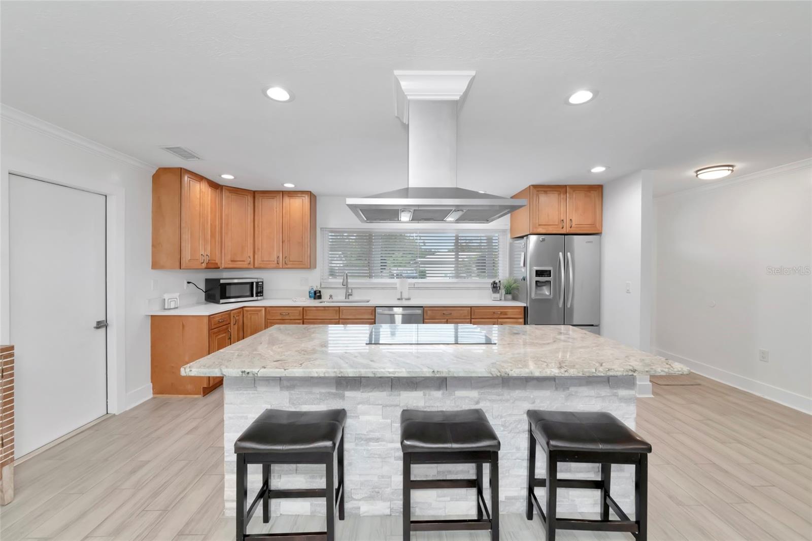 2861 INDIANWOOD DR — photo 8