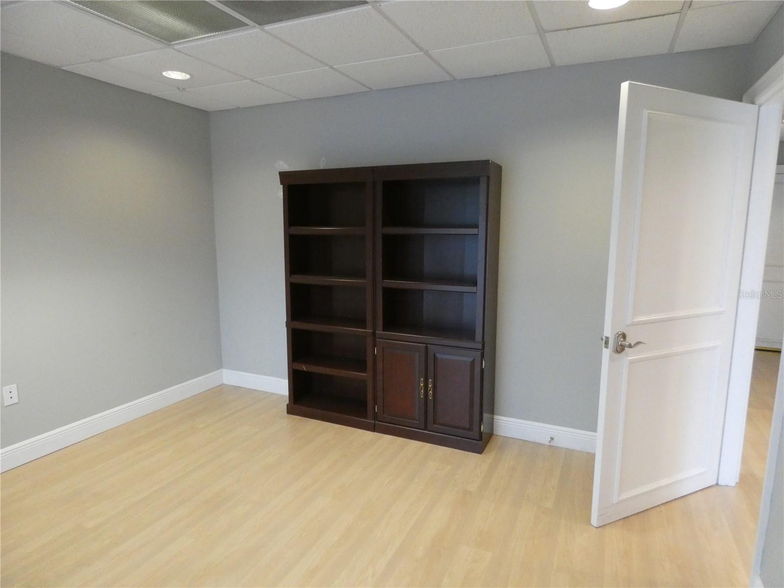 1882 PORTER LAKE DR #103 — photo 3