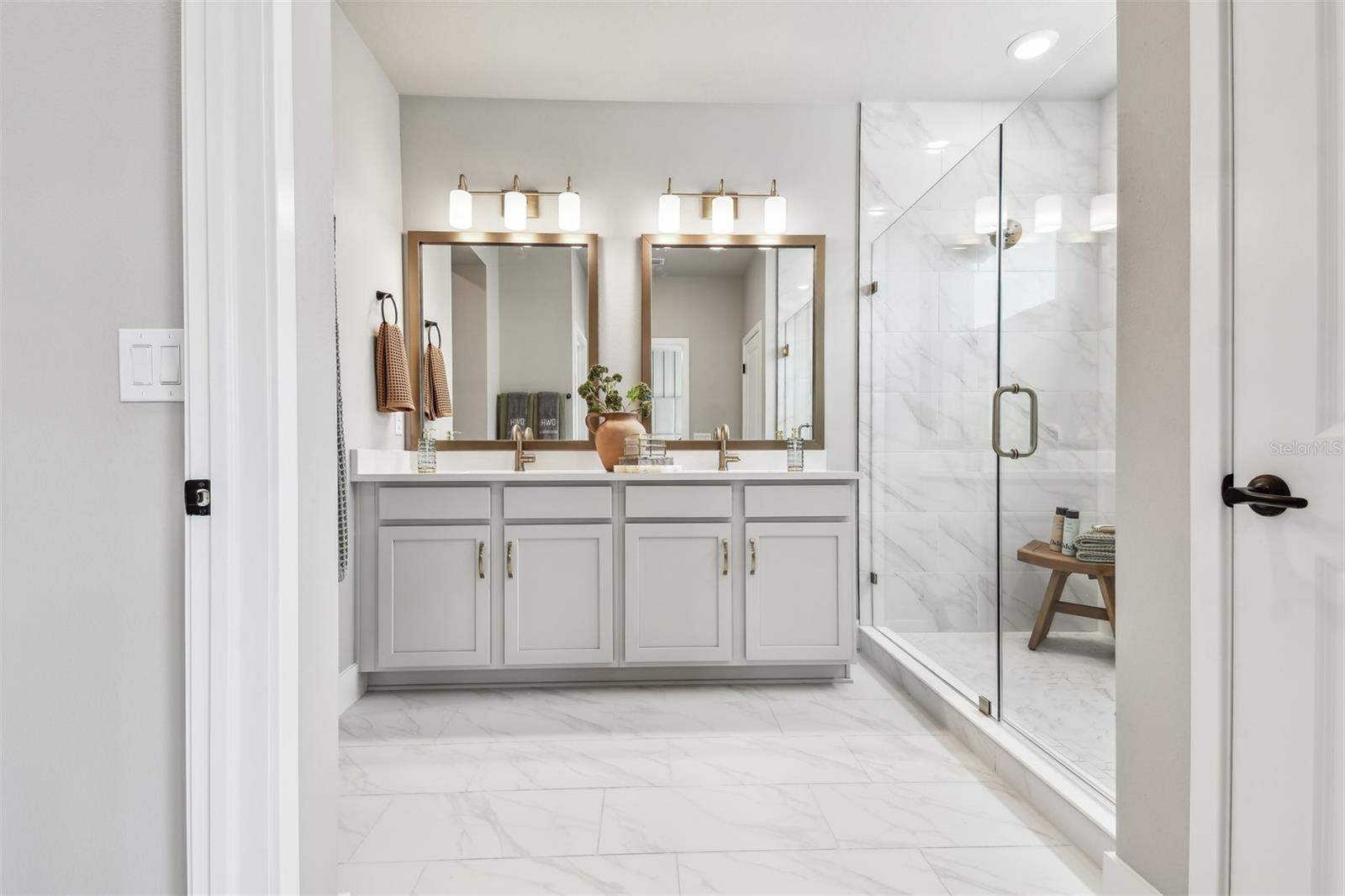 10704 OAK BEND DR — photo 17
