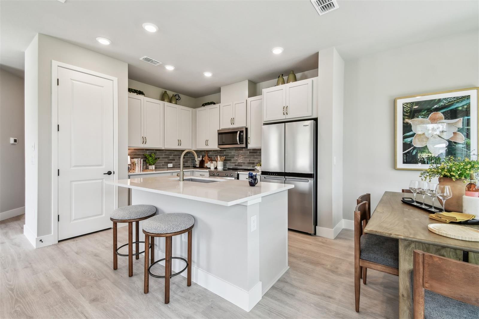 10704 OAK BEND DR — photo 3