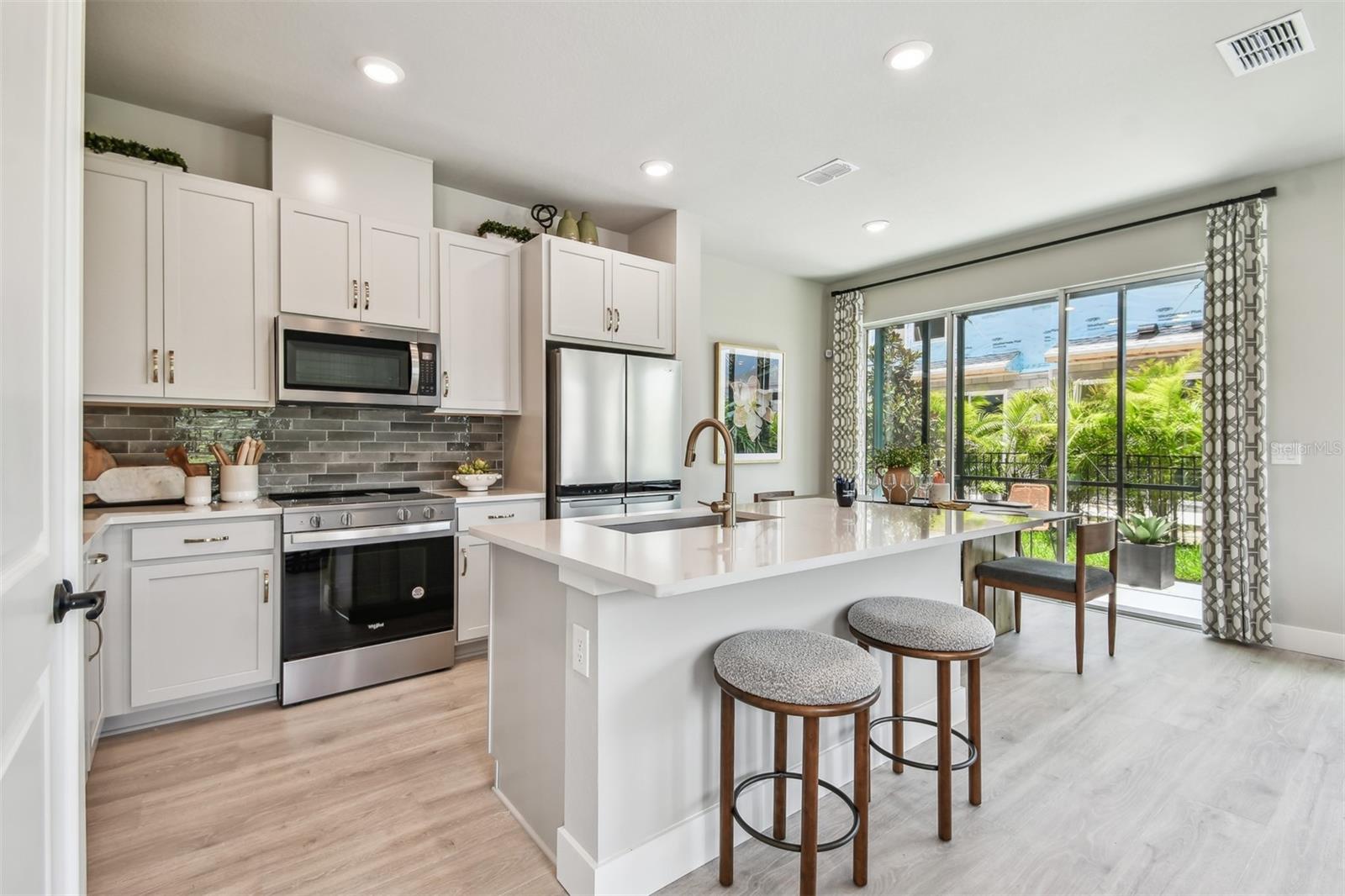 10704 OAK BEND DR — photo 7