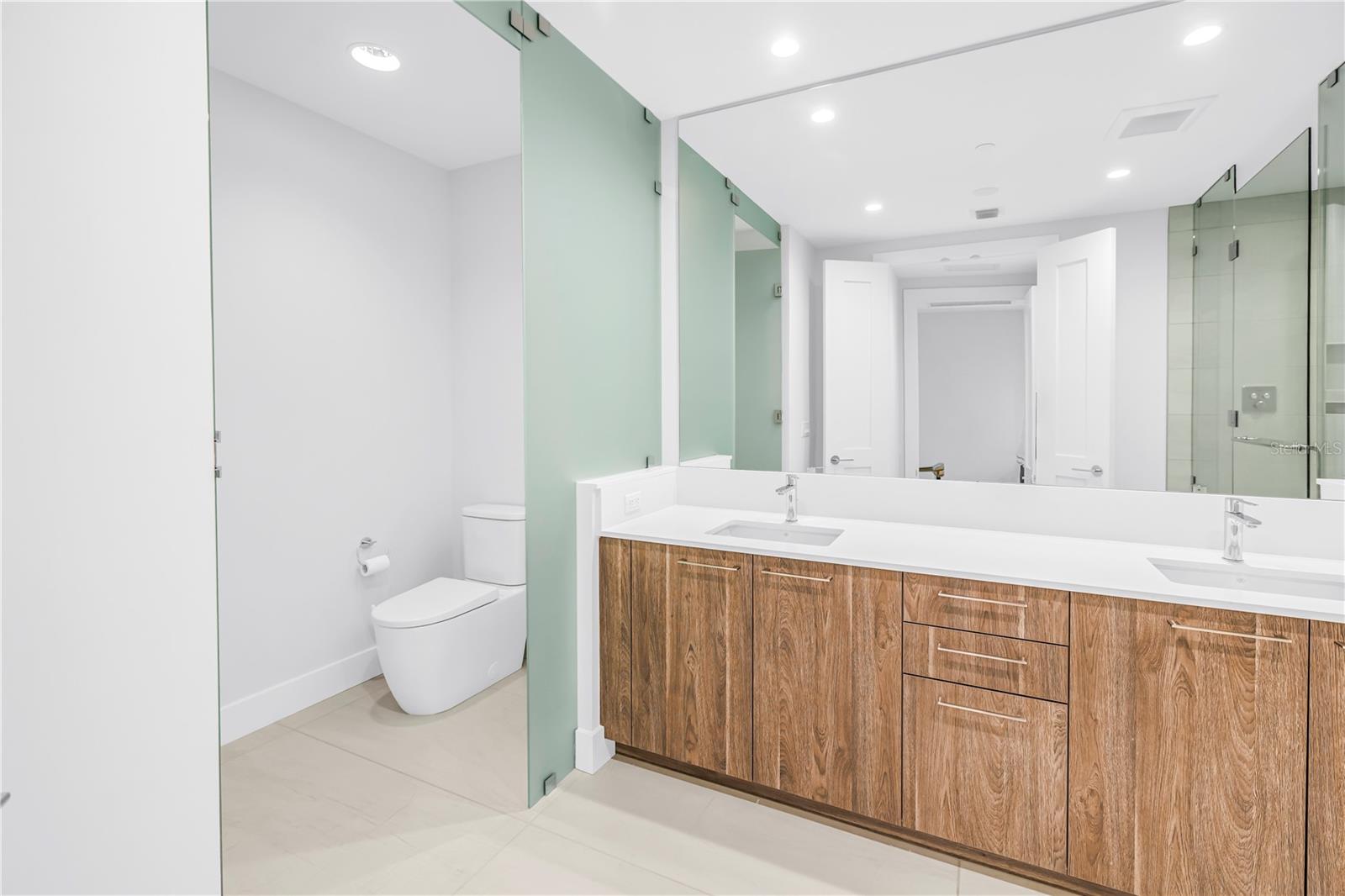 275 1ST AVE S #3704 — photo 34