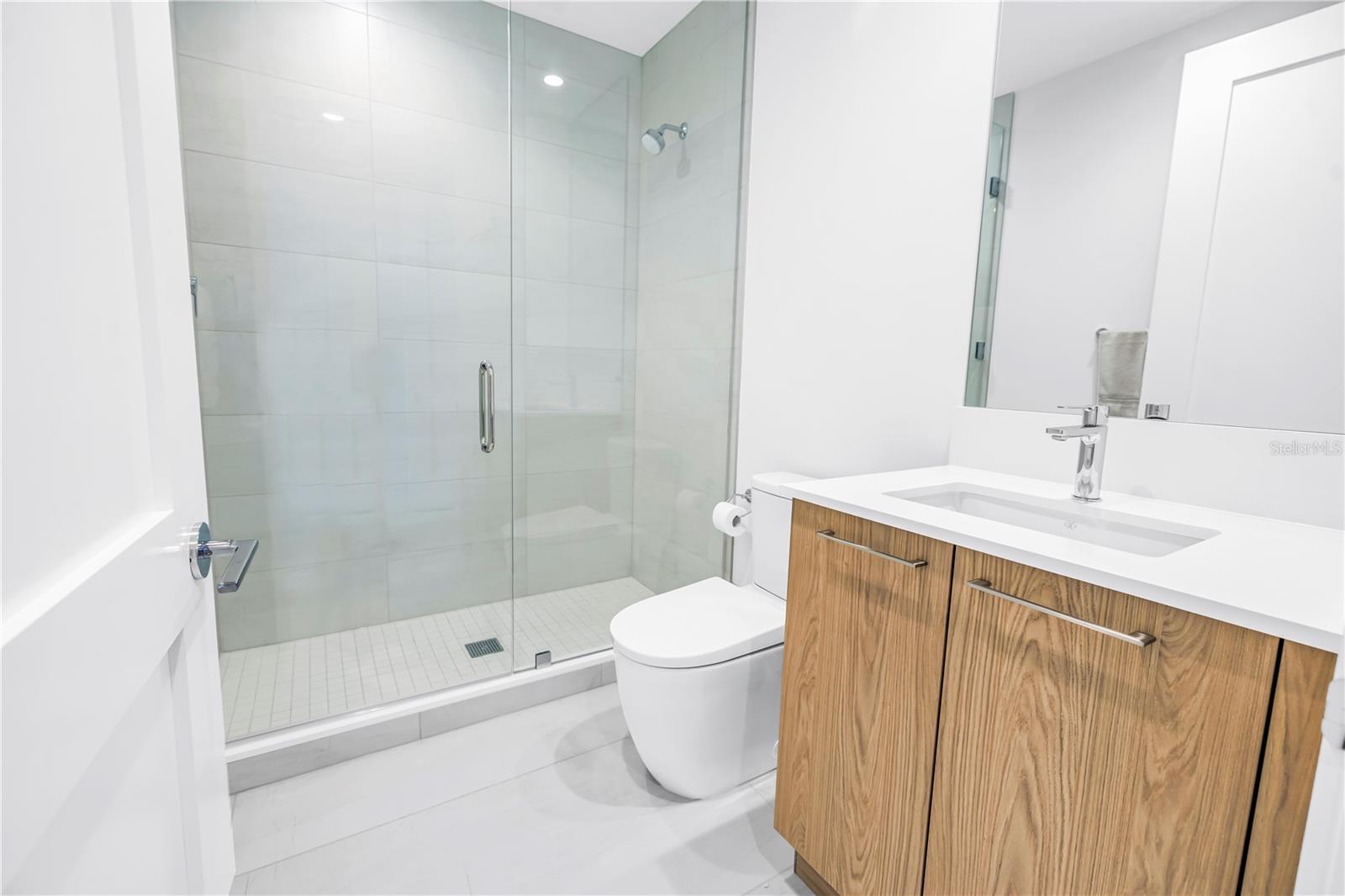 275 1ST AVE S #3704 — photo 38