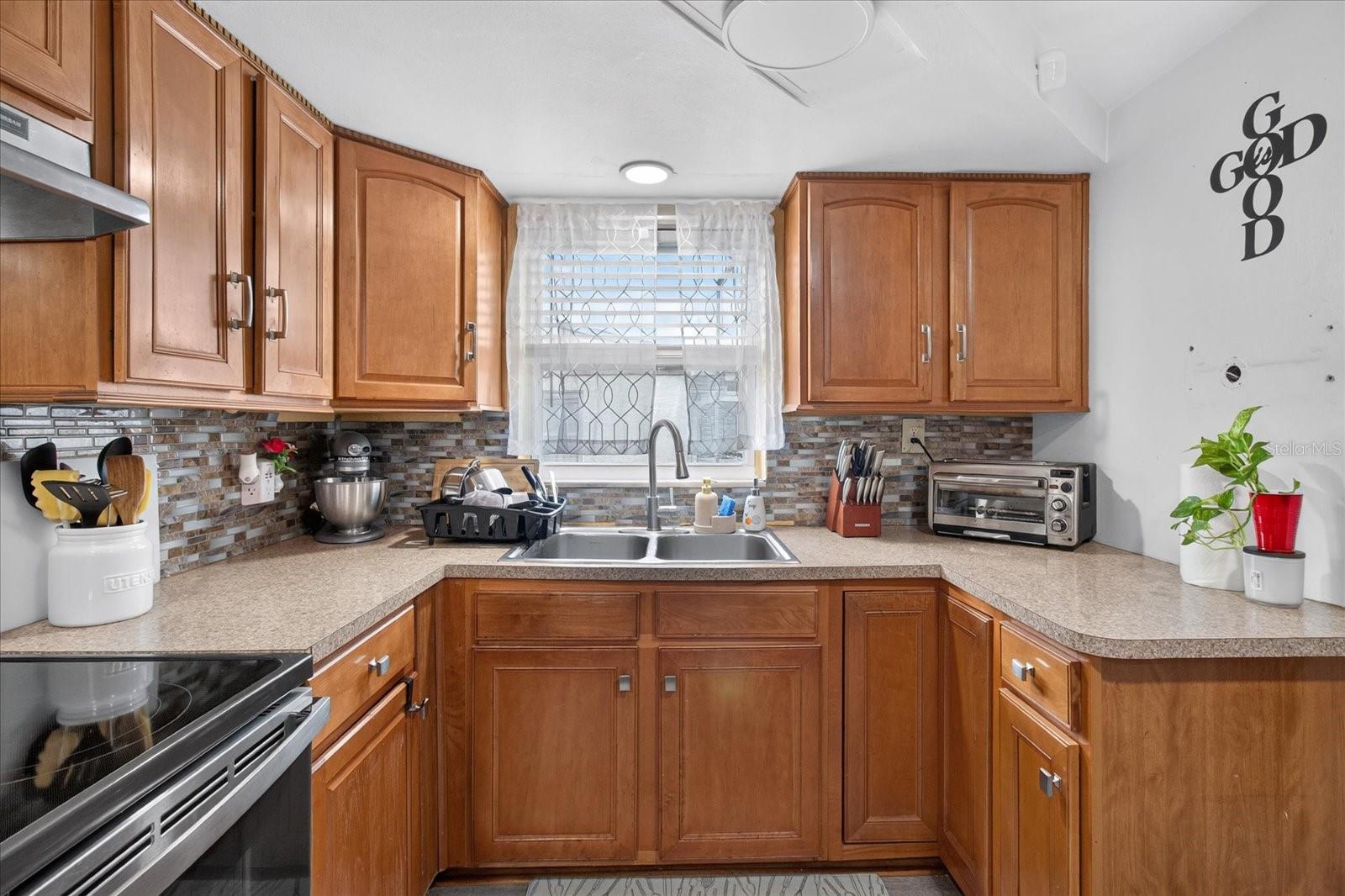 1031 CONOLEY LN — photo 26