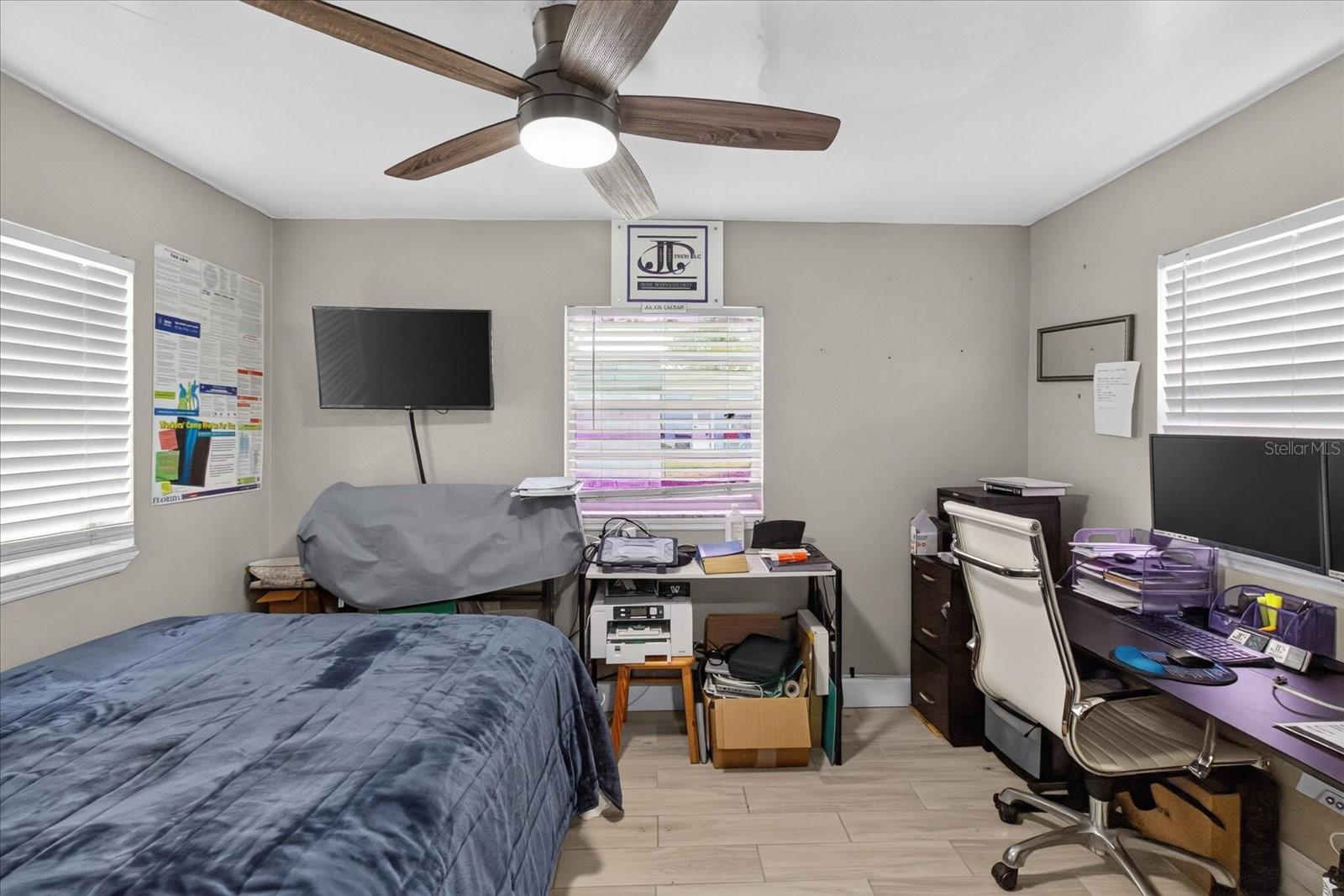 1031 CONOLEY LN — photo 40