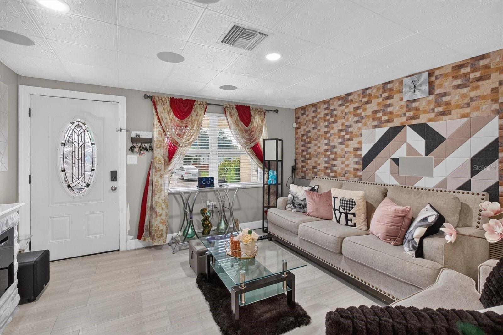 1031 CONOLEY LN — photo 13