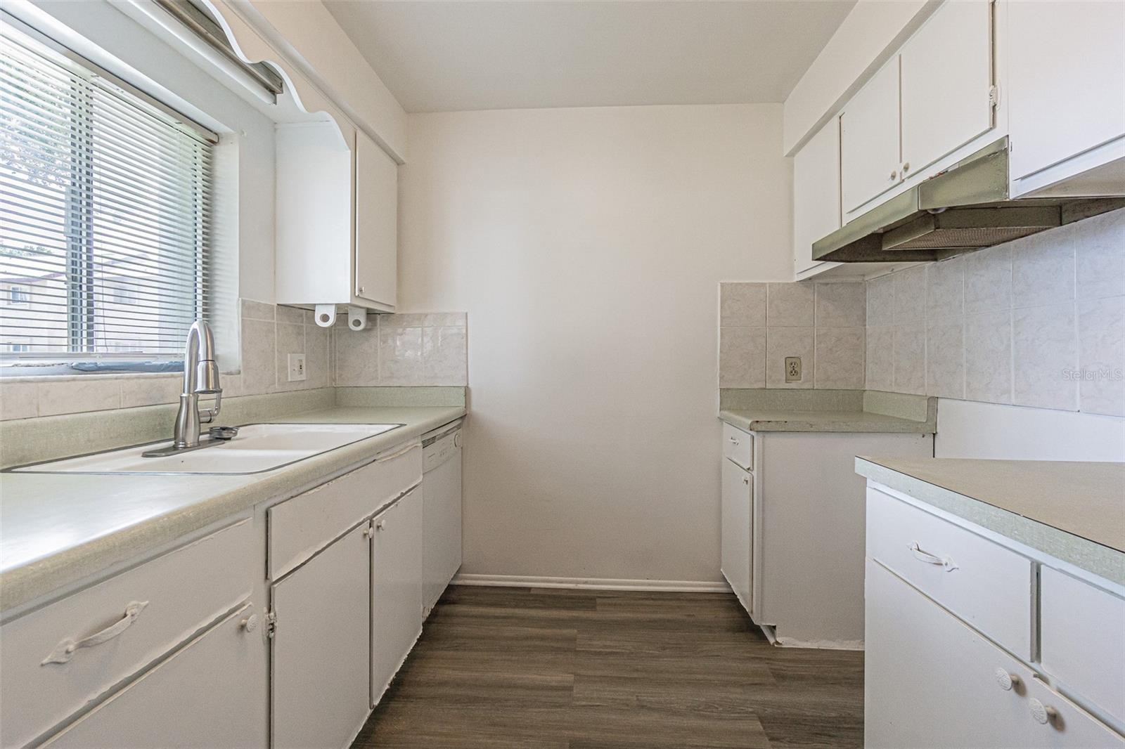 4215 EAST BAY DR #1105B — photo 19