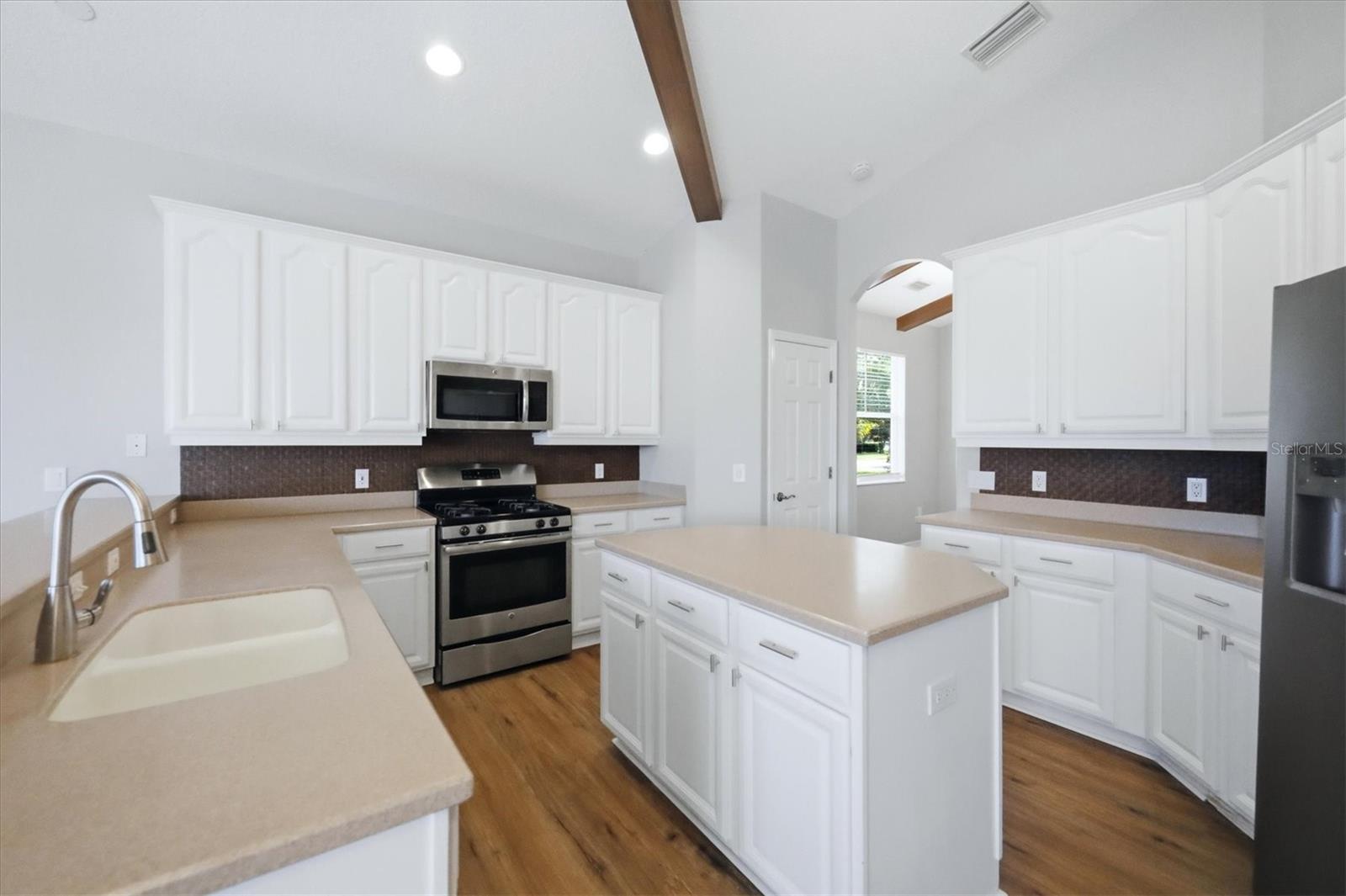 310 SALVIA CT — photo 12