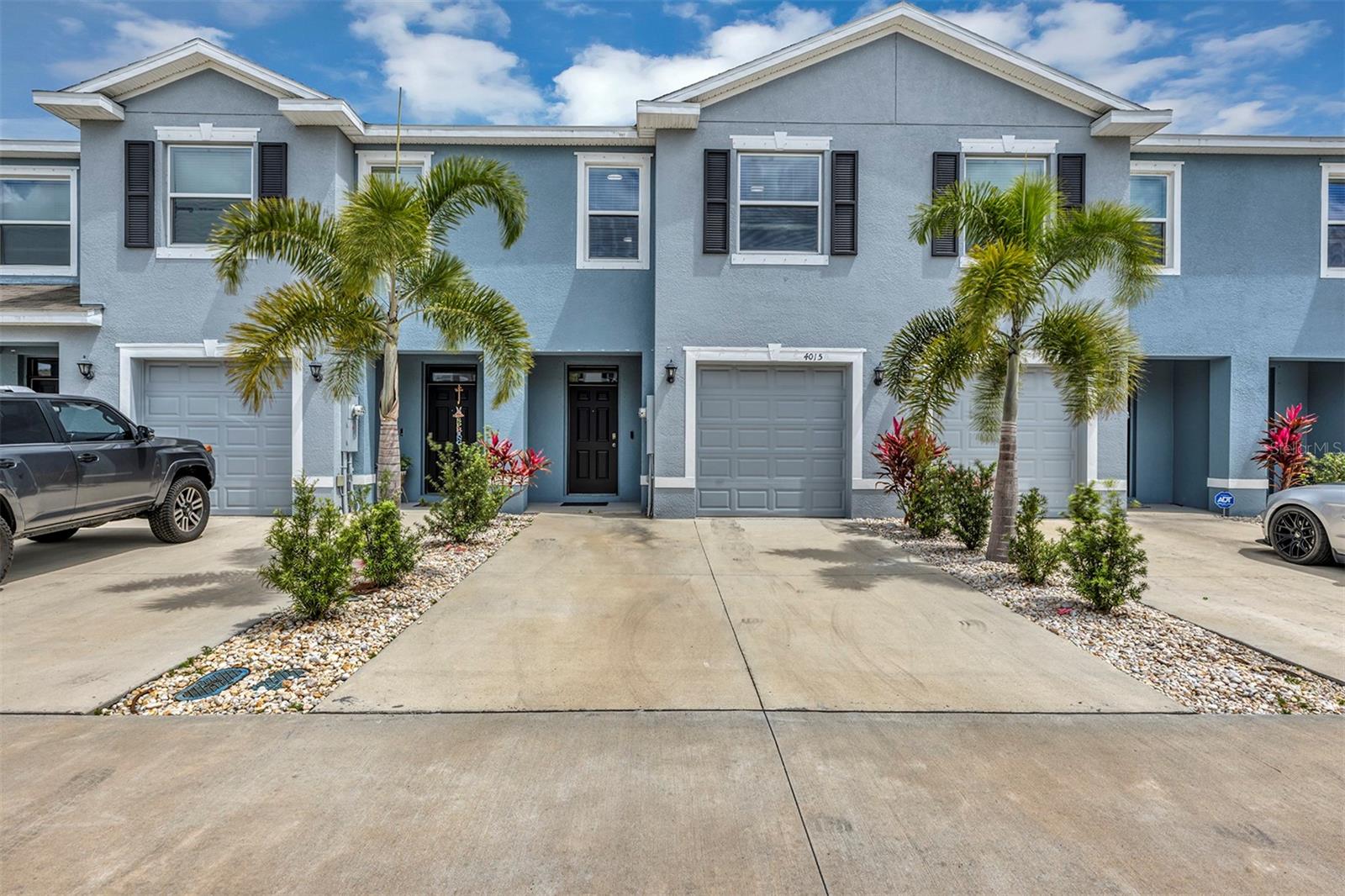 4015 BLUE BANKS LN — photo 28