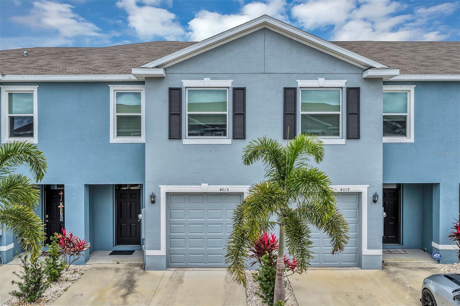 4015 BLUE BANKS LN — photo 29