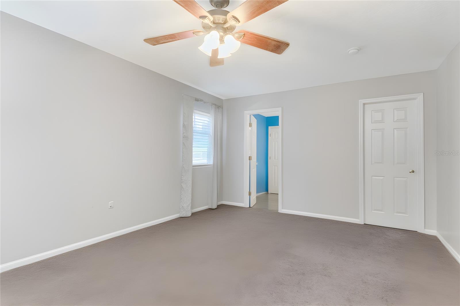 19604 TIMBERBLUFF DR — photo 46