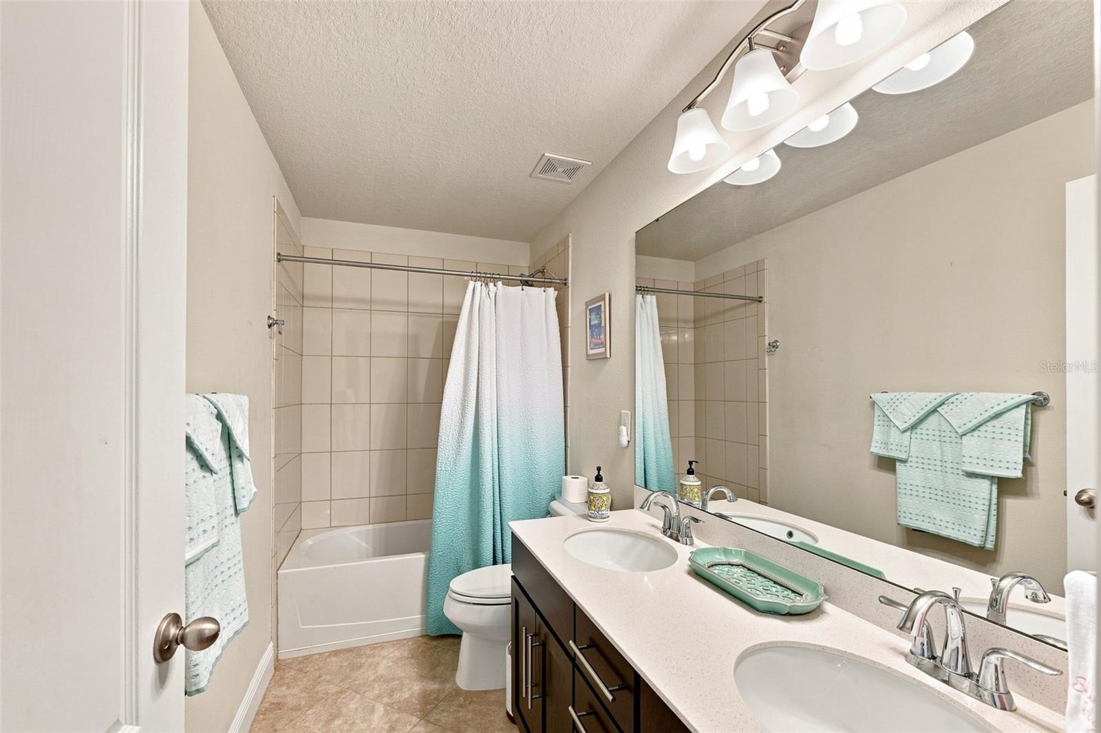 11156 SPRING POINT CIR — photo 28