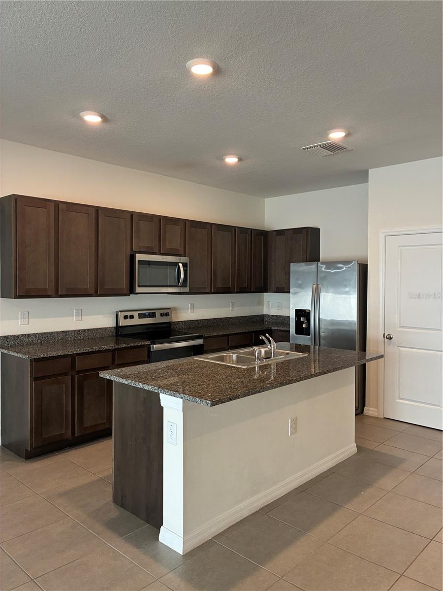 2913 BELUGA BAY DR — photo 8