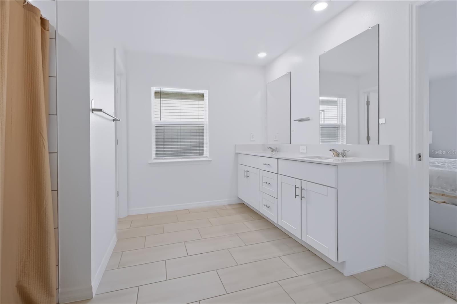 13421 NEW JADE AVE — photo 28