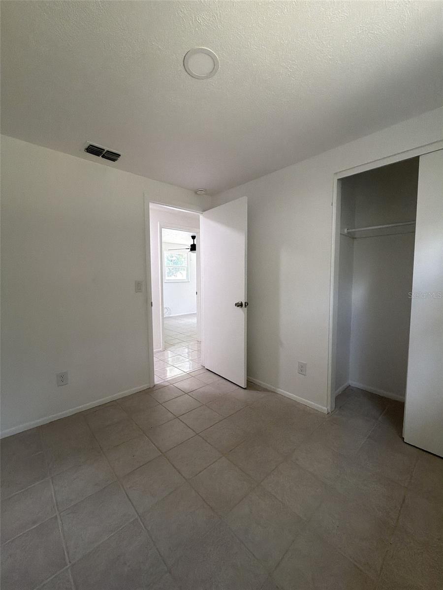 8719 RIVER FOREST CIR — photo 24