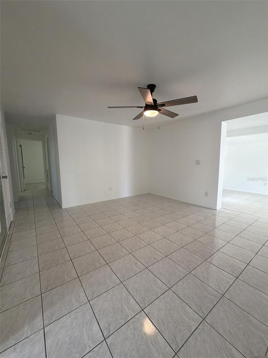 8719 RIVER FOREST CIR — photo 8